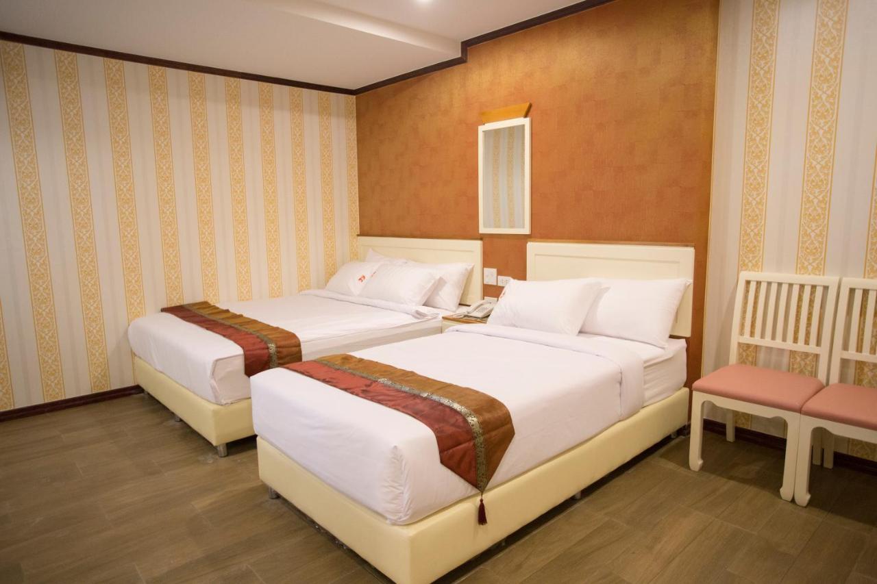 J&Y Hotel Latphrao 35 Bangkok Eksteriør bilde