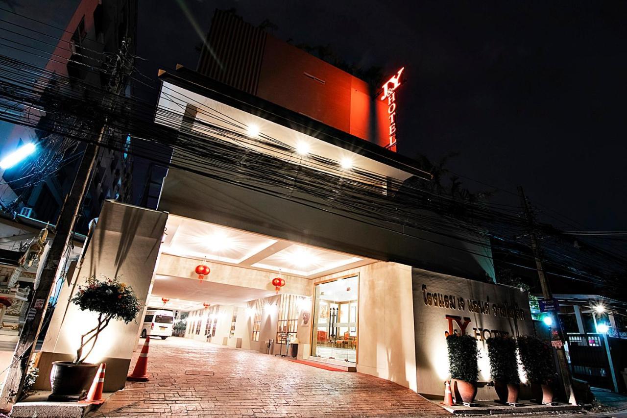 J&Y Hotel Latphrao 35 Bangkok Eksteriør bilde