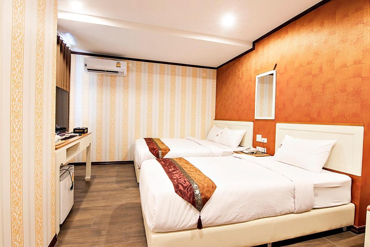 J&Y Hotel Latphrao 35 Bangkok Eksteriør bilde