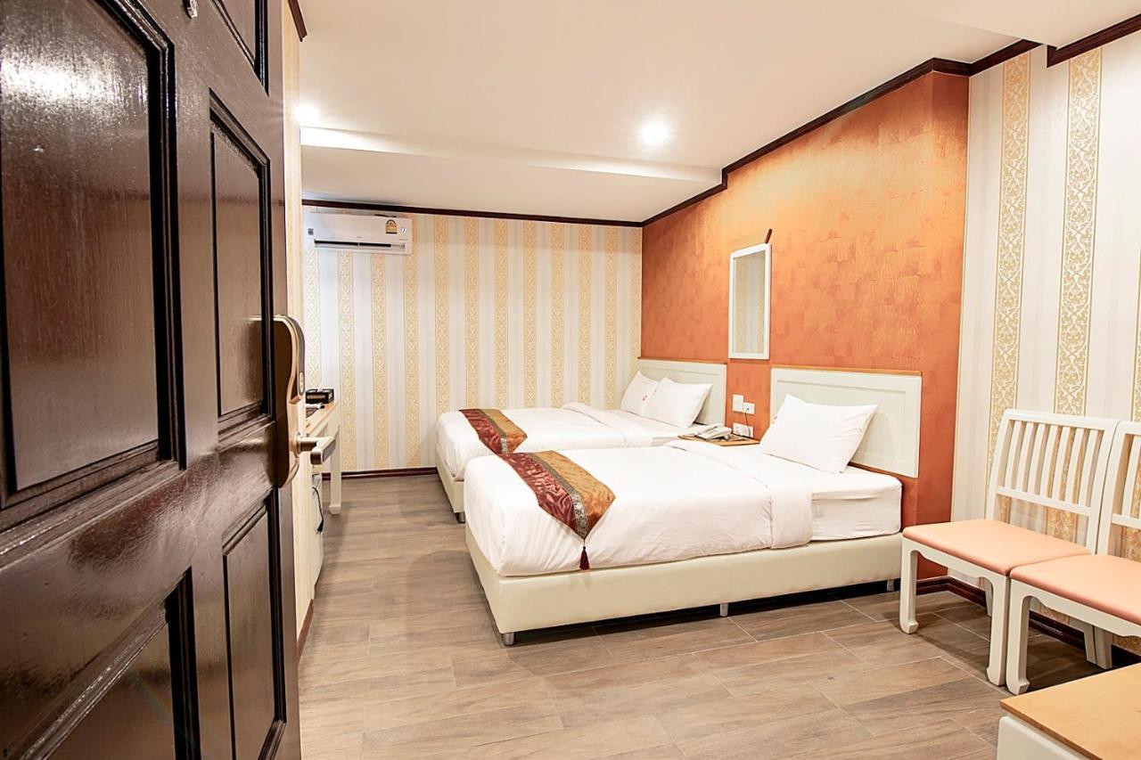 J&Y Hotel Latphrao 35 Bangkok Eksteriør bilde
