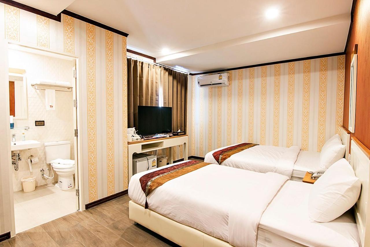J&Y Hotel Latphrao 35 Bangkok Eksteriør bilde