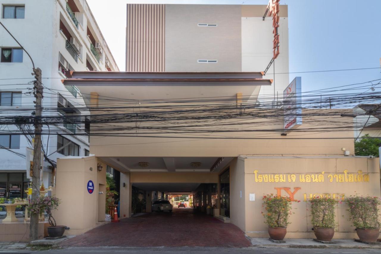 J&Y Hotel Latphrao 35 Bangkok Eksteriør bilde