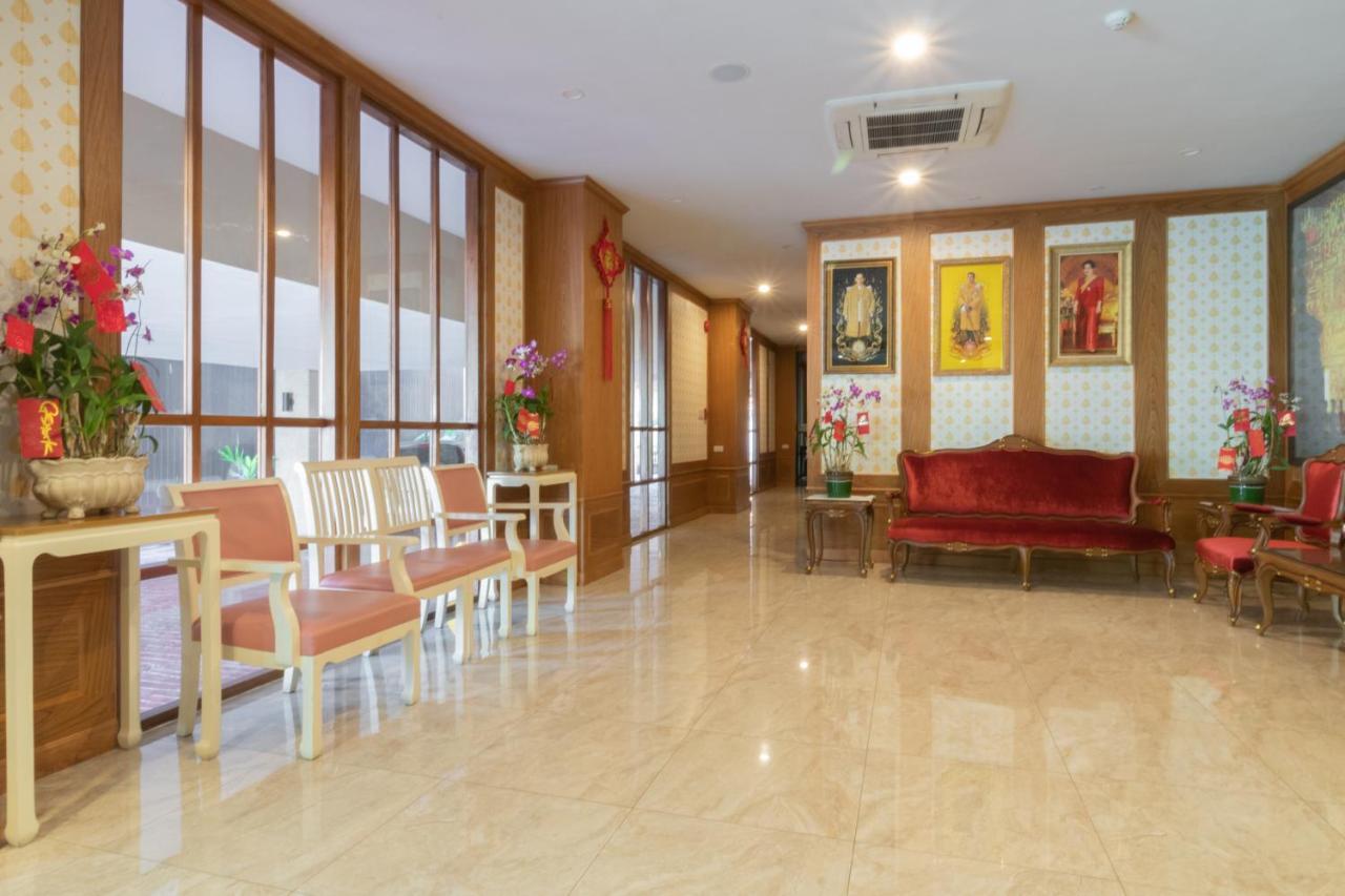 J&Y Hotel Latphrao 35 Bangkok Eksteriør bilde